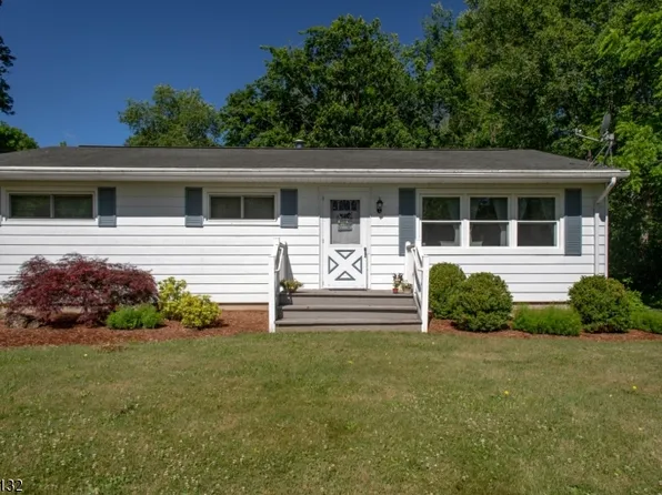 29 Clove Rd, Wantage Twp., NJ 07461