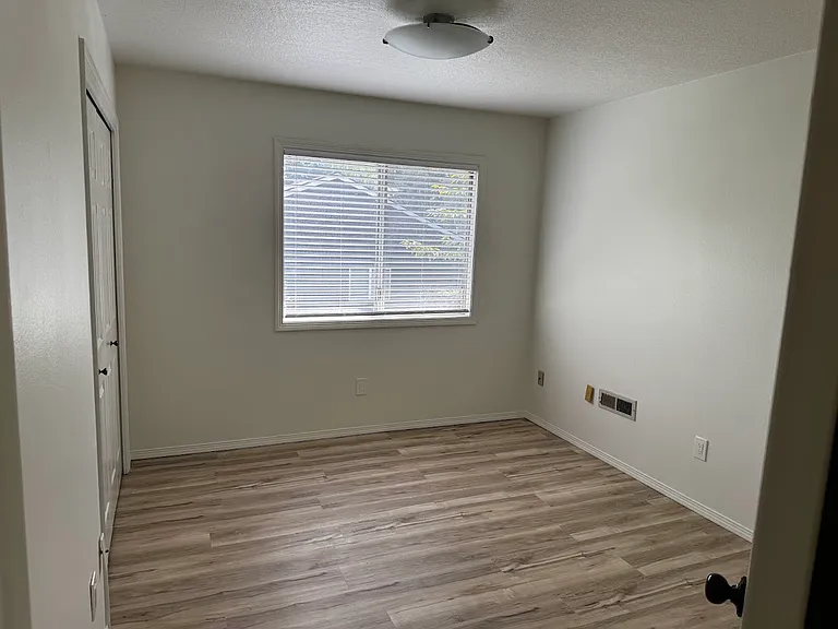 9253 SW Davies Rd — Photo 10