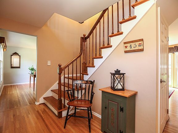 3rd image of 43 Harper Dr