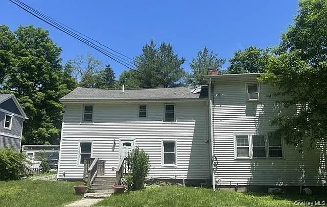 3 bed, 1.0 bath, 1500 sqft, $3,200 — Photo 2