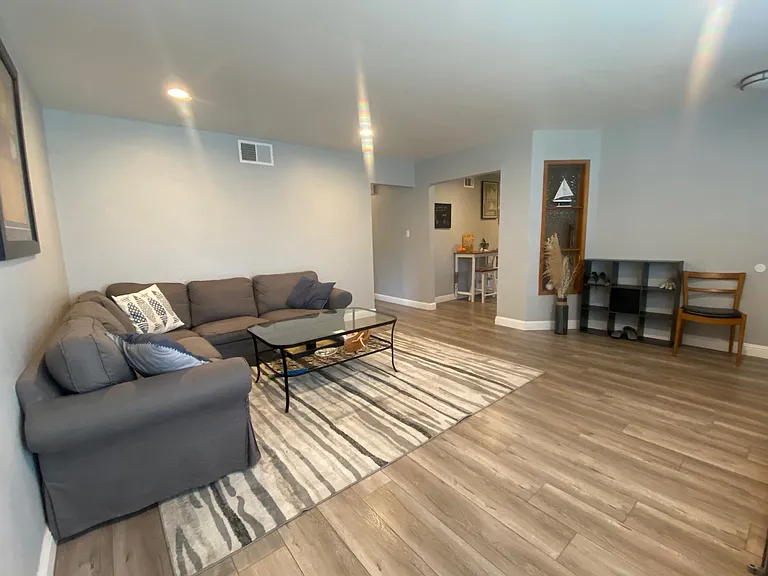 664 Tulane Dr — Photo 4