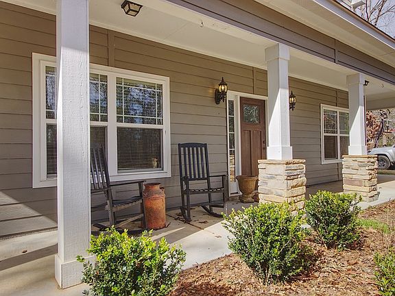 5th image of 3975 Lee Road 145
