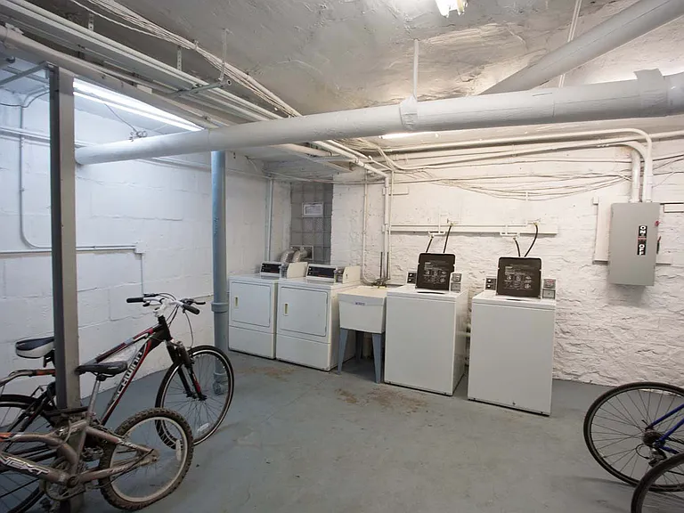 Laundry Center