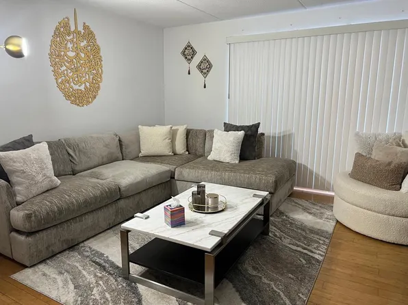 7315 Tiffany Dr APT 2C, Orland Park, IL 60462