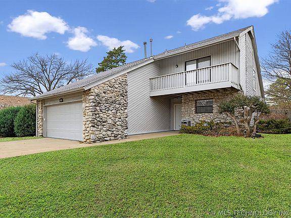 2nd image of 3341 E 83rd Pl