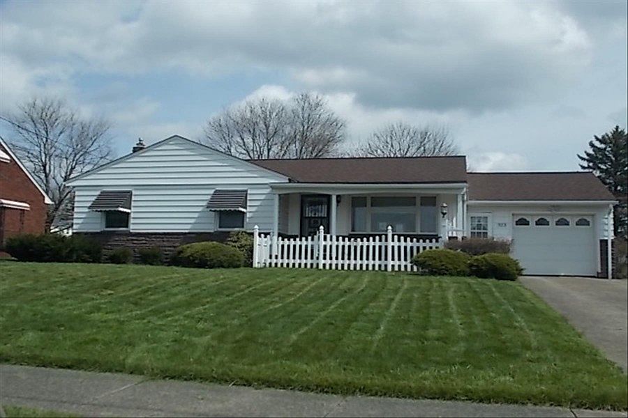 1st image of 923 Lincoln Ave