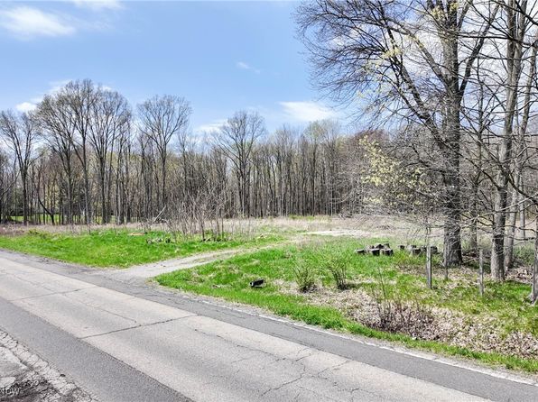 9925 King Graves Rd NE, Warren, OH 44484