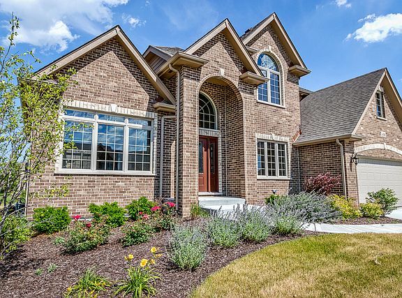 2nd image of 4116 Honey Locust Dr