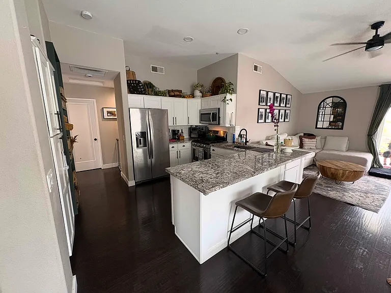 5567 Grand Prix Ct — Photo 5