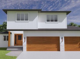 6914 NW 3rd St, Moorhead, MN 56560