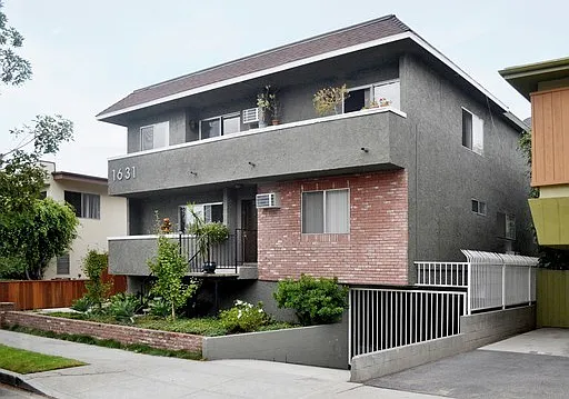Westgate Court — Photo 1
