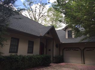 162 Tennis Court Dr, Franklin, NC 28734