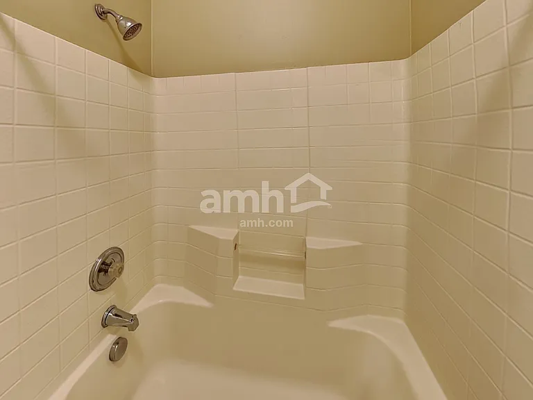 7227 W Darrow St — Photo 18