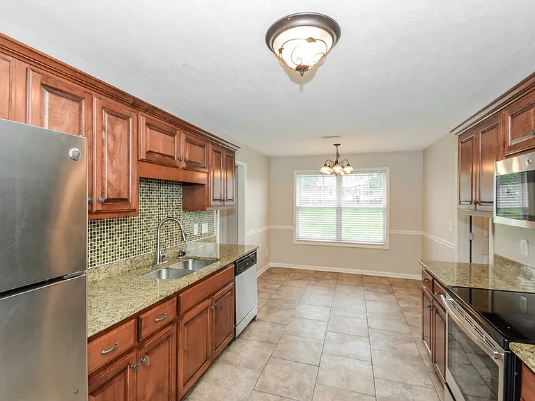 144 Centerrock Dr — Photo 6