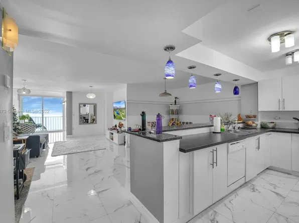 6450 COLLINS Avenue #704, Miami Beach, FL 33141
