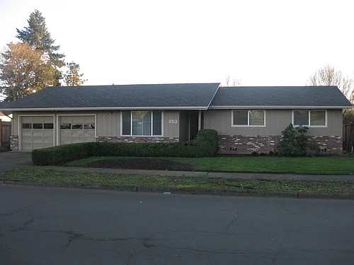 953 V St Photo 1
