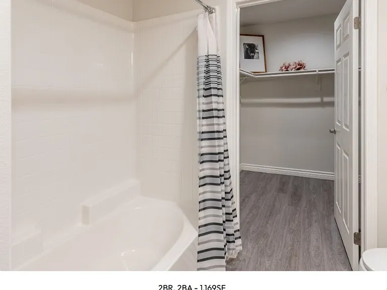 Centerpointe at Market Apartments - 3145 Market Street Riverside CA 92501 — Photo 25