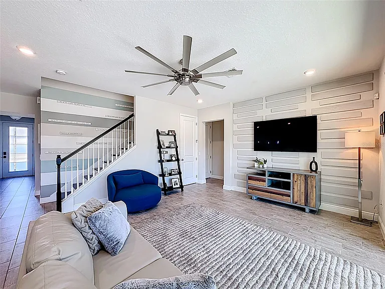 2501 Sky Stone Ct — Photo 12
