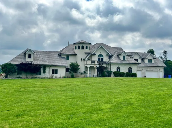 3800 University Dr, Ooltewah, TN 37363