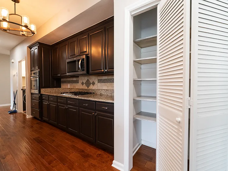 201 Trotwood Mews — Photo 11