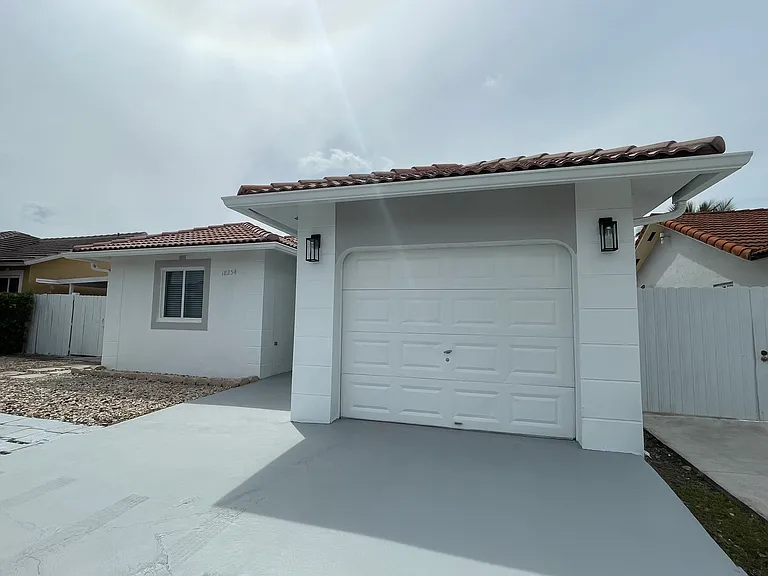 18254 SW 143rd Pl — Photo 1