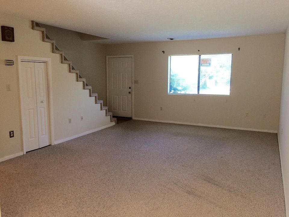 1st image of 404 Eastley Ct APT 4