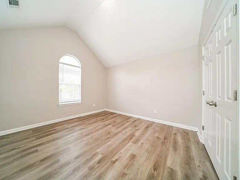 4710 Idlewood Gate — Photo 13