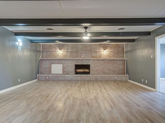 4th image of 712 6th Pl