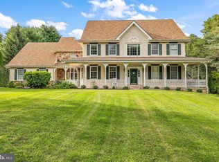 353 Bucktoe Rd, Avondale, PA 19311