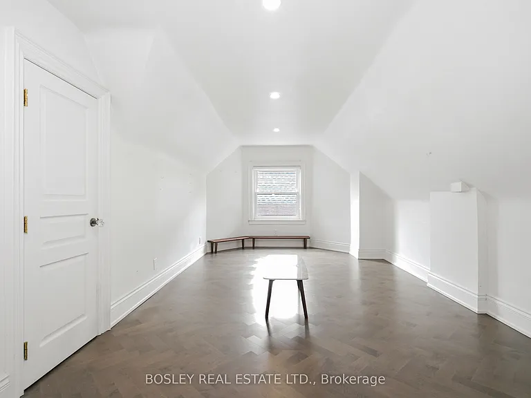 178 High Park Ave #UPPER — Photo 13
