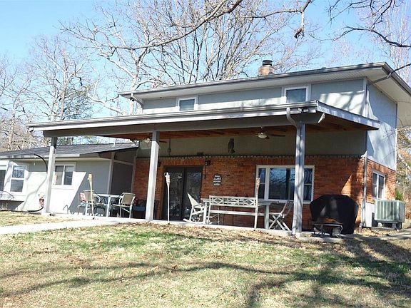 2nd image of 1670 Lakeshore Dr