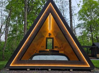 633 And 643 Hanging Rock Rd, Augusta, WV 26704