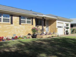 1117 Simpson Dr, Hurst, TX 76053