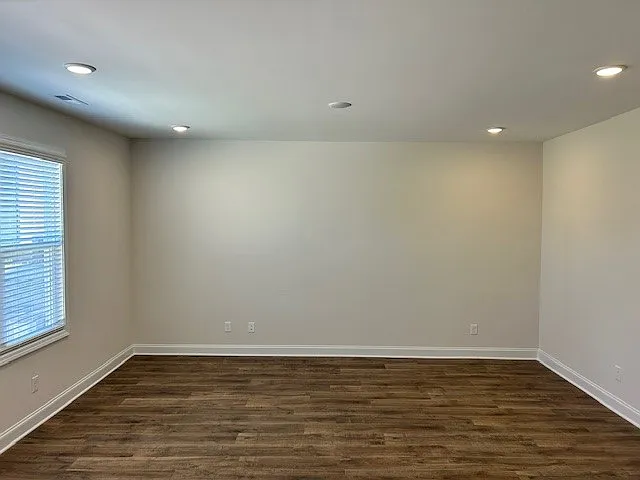 125 Favre St — Photo 4