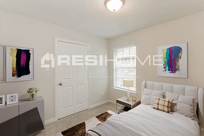 1944 Gallagher St — Photo 10