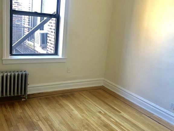 2nd image of 3242 33rd St APT F3
