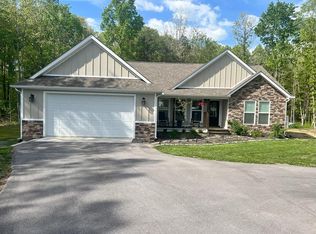 101 Creekview Ct, Jamestown, TN 38556