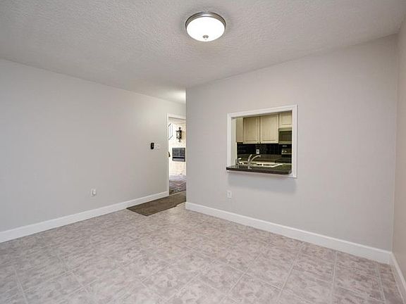 4th image of 1732 Redwood St APT D