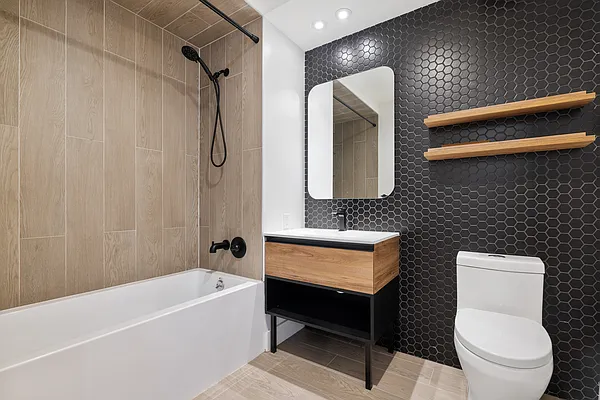 Rented by Dalan Rentals | media 35