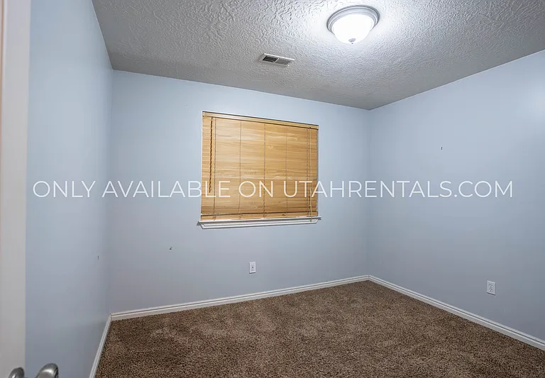 1256 S 1410 E #TWIN — Photo 12