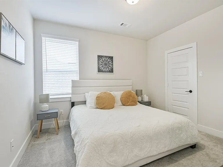 9243 Trimble Landing Dr — Photo 24