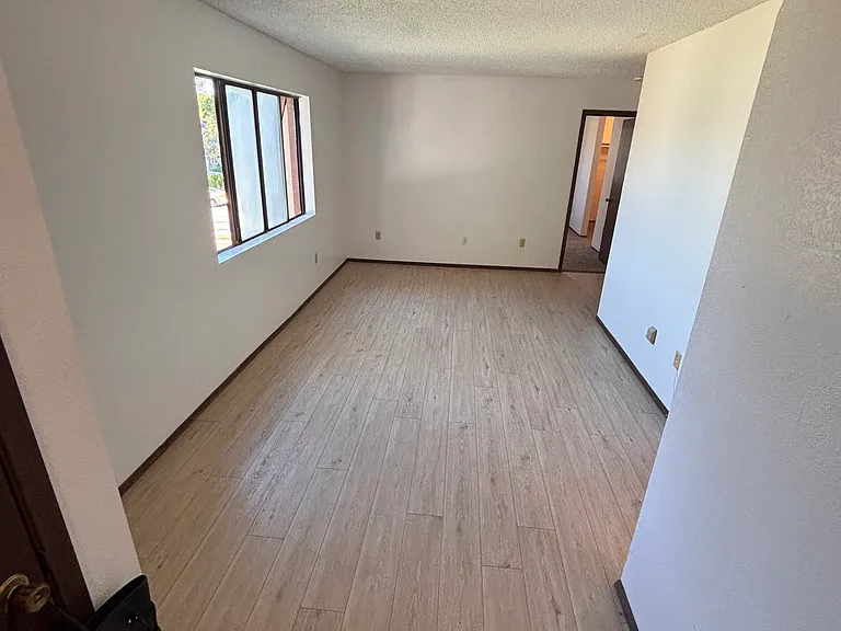 1500 E 10th Ave #8 — Photo 5