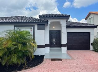 8307 NW 201st St, Hialeah, FL 33015