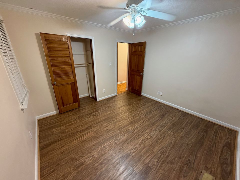 1st image of 1825 Croyden Rd