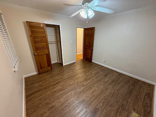 1825 Croyden Rd Photo 1