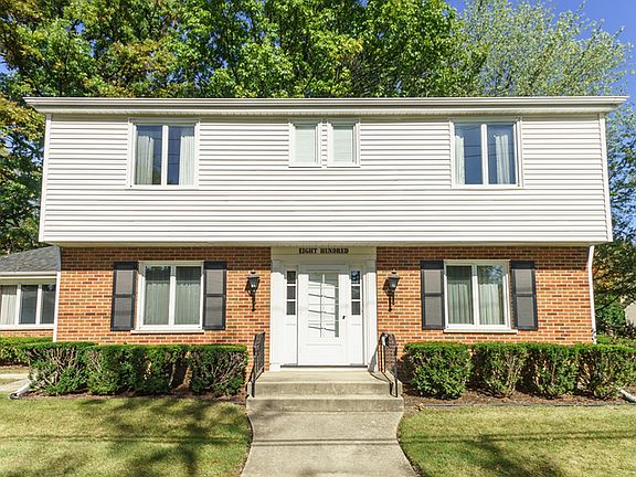 3rd image of 800 N Stone Ave