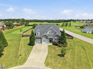 24 Afton Ct, Fuquay Varina, NC 27526