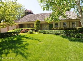 619 Innsbruck Ct, Libertyville, IL 60048