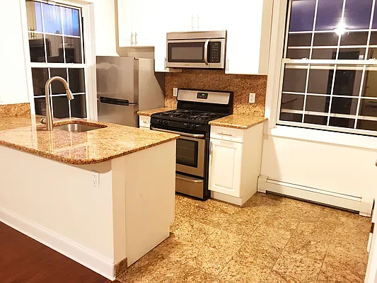 Rented by NY Space Finders Inc. | media 8