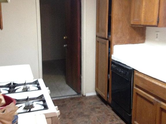 5th image of 15066 Clovis St